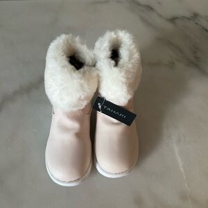 Tahari Pale Pink Faux Fur Cuff Winter Booties